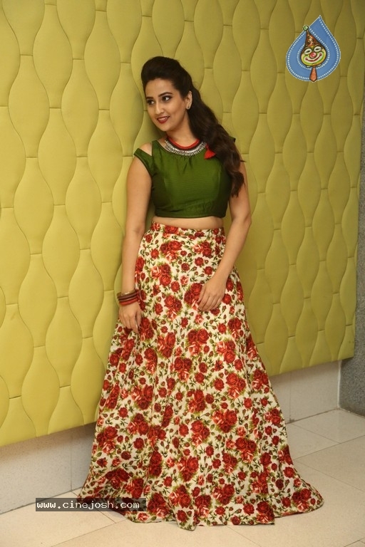 Manjusha New Gallery - 28 / 30 photos