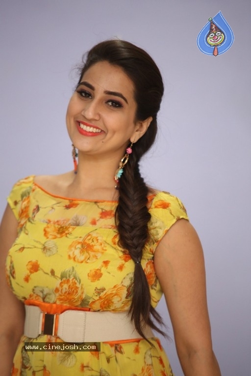 Manjusha New Photos - 20 / 31 photos