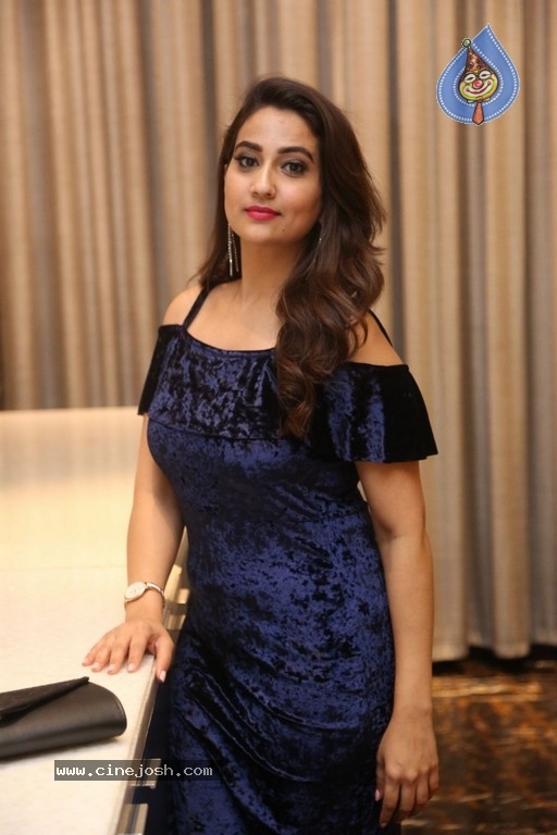 Manjusha Photos - 11 / 40 photos