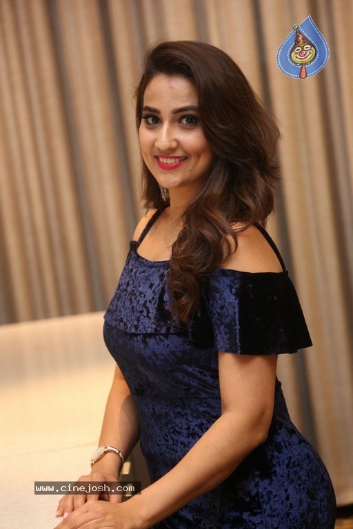 Manjusha Photos - 26 / 40 photos