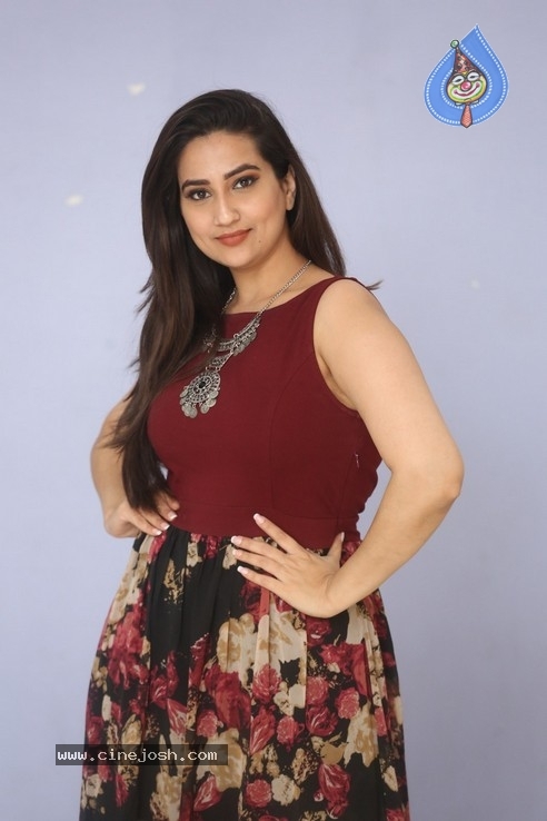 Manjusha Photos - 12 / 42 photos