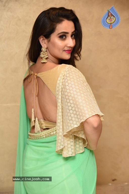 Manjusha Stills - 11 / 18 photos