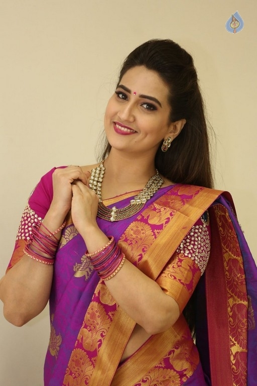 Manjusha Stills - 4 / 42 photos