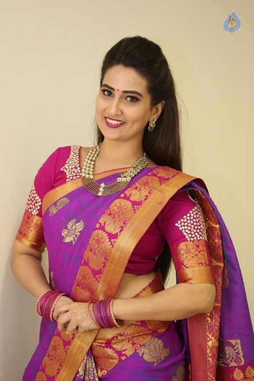 Manjusha Stills - 9 / 42 photos