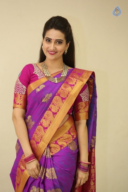 Manjusha Stills - 15 / 42 photos