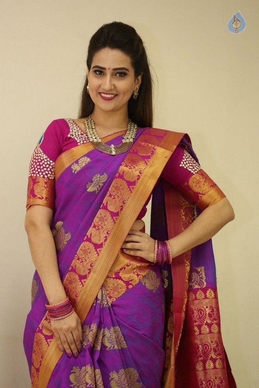 Manjusha Stills - 38 / 42 photos