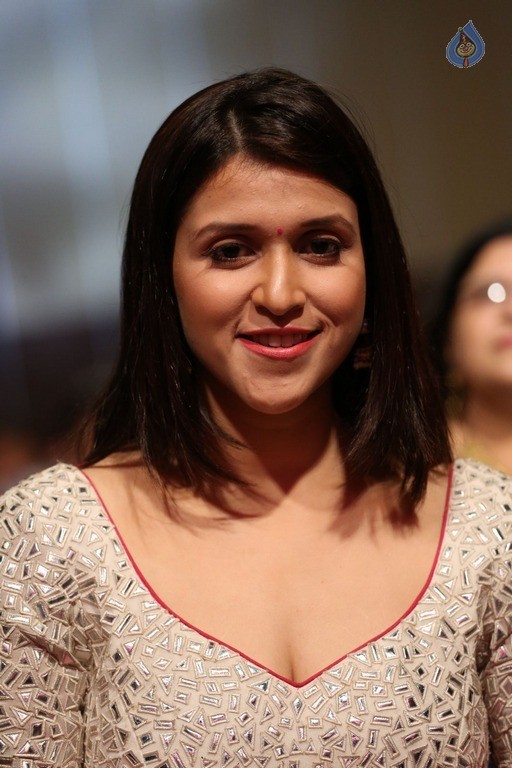 Mannara Chopra at Rogue Audio Launch - 30 / 42 photos