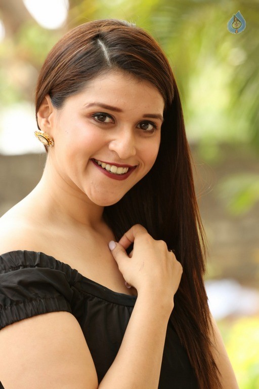 Mannara Chopra Latest Gallery - 6 / 53 photos