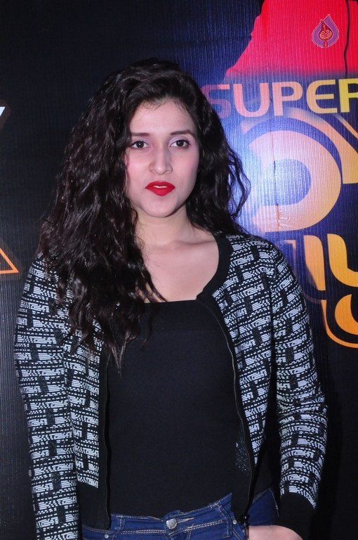 Mannara New Photos - 19 / 41 photos