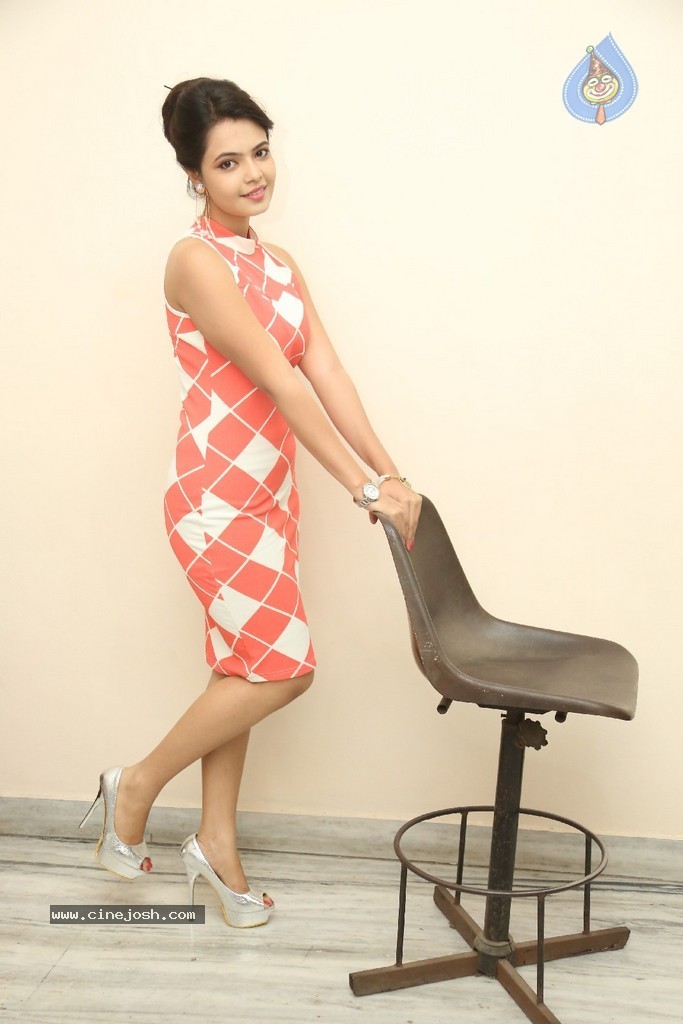 Marina Abraham New Stills - 20 / 134 photos