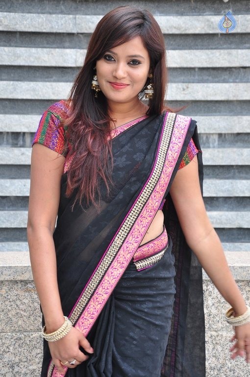 Mathrika New Photos - 17 / 35 photos
