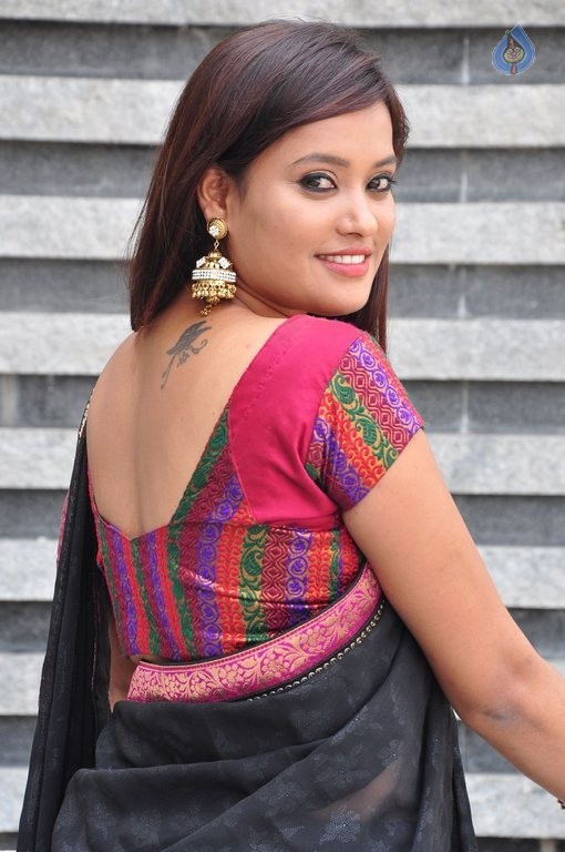Mathrika New Photos - 25 / 35 photos