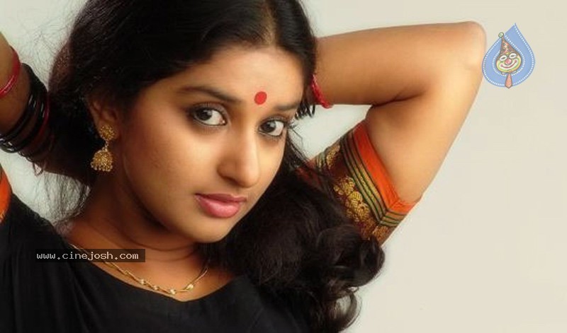 Meera Jasmine Stills - 8 / 29 photos