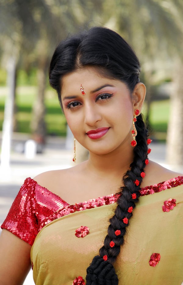 Meera Jasmin - 1 / 17 photos