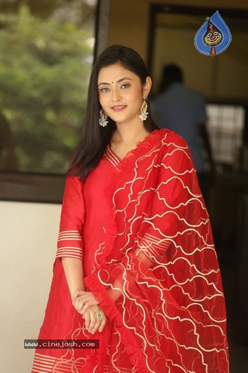 Megha Chowdhury Interview Photos - 20 / 21 photos
