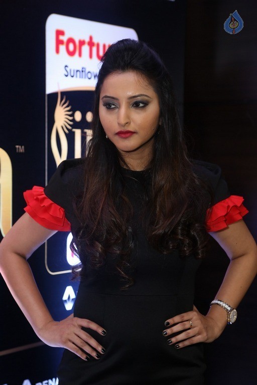 Meghana Gore Photos - 26 / 34 photos