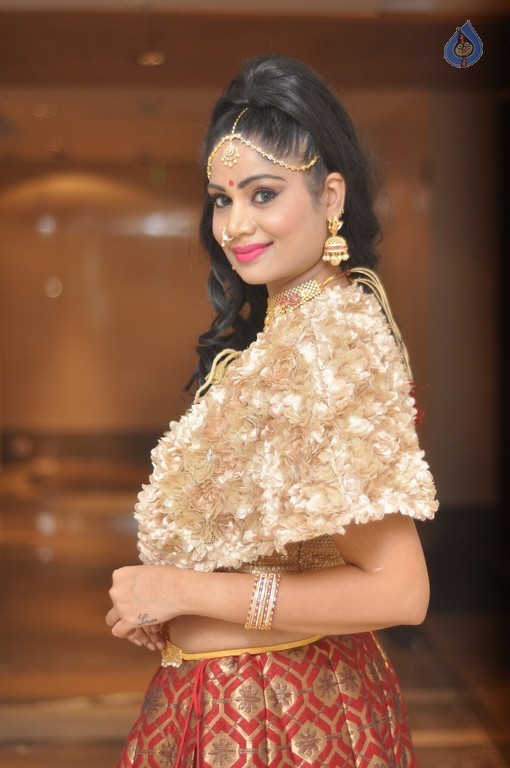 Mehek New Images - 13 / 42 photos