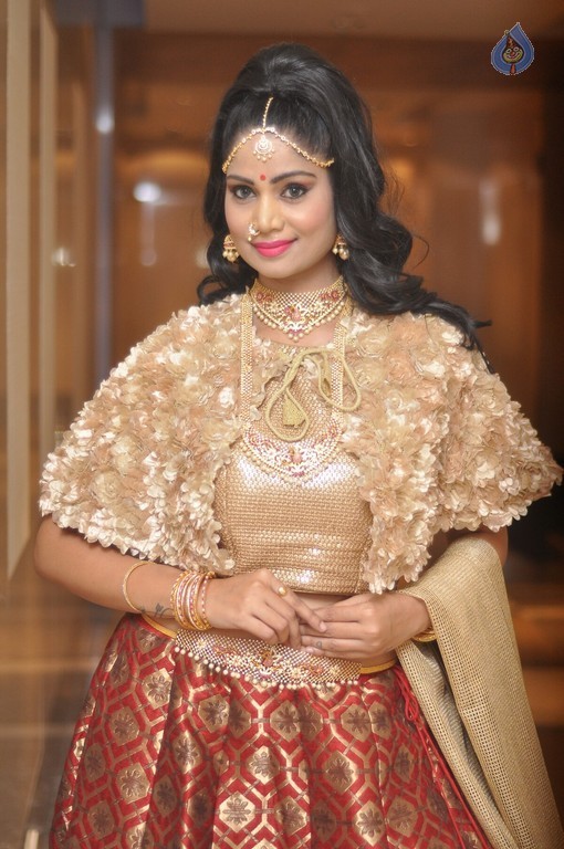Mehek New Images - 33 / 42 photos
