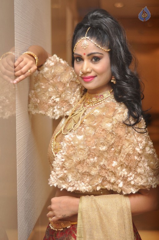 Mehek New Images - 39 / 42 photos
