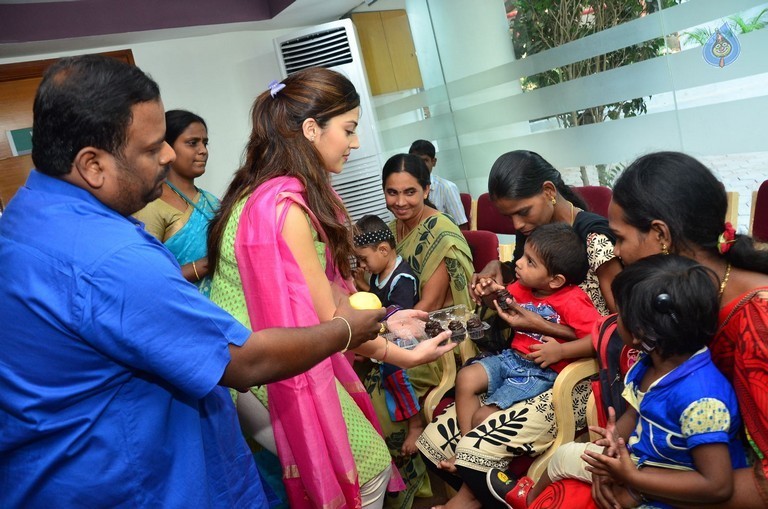 Mehreen Kaur Birthday Celebration Photos - 12 / 17 photos