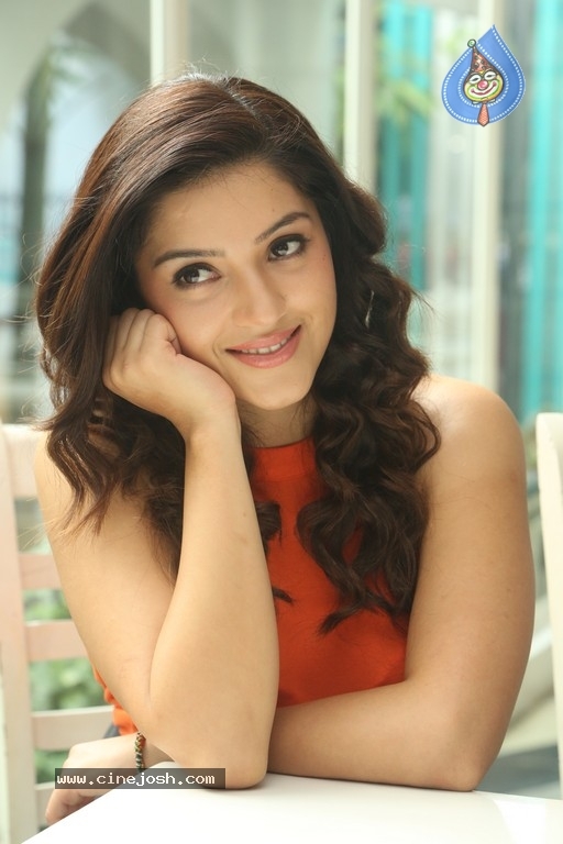 Mehreen Kaur New Photos - 6 / 40 photos