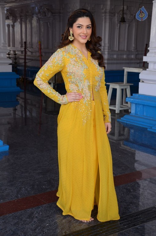 Mehrene Kaur Pirzada Photos - 36 / 42 photos