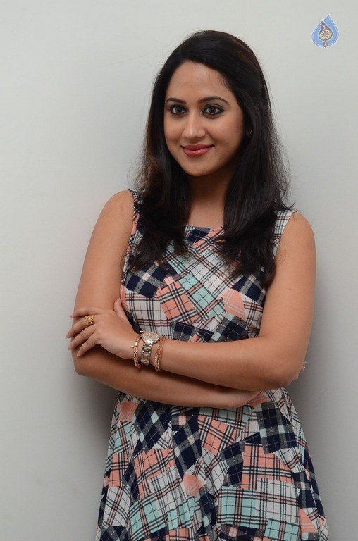 Mia George Latest Gallery - 20 / 42 photos