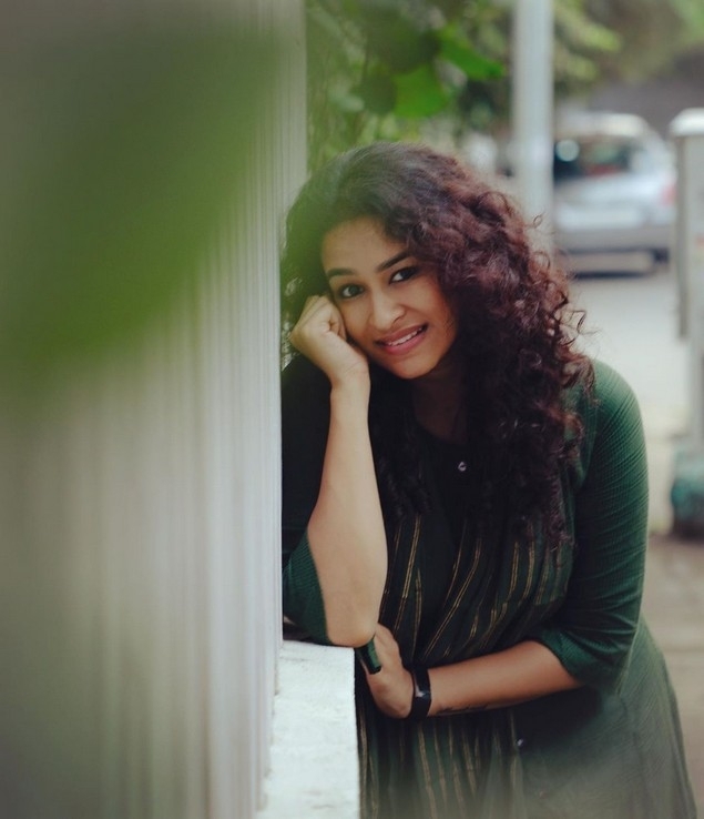 Misha Ghoshal Photos - 7 / 21 photos