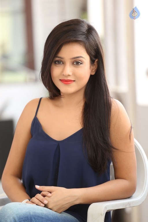 Mishti Chakraborty Images - 12 / 51 photos