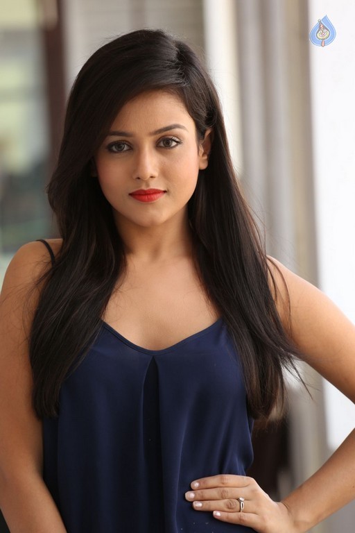 Mishti Chakraborty Images - 19 / 51 photos