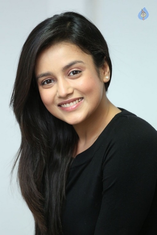 Mishti Chakraborty Latest Stills - 9 / 21 photos