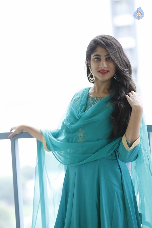 Miss India Asia Pacific 2017 Manasa Jonnalagadda Images - 7 / 29 photos