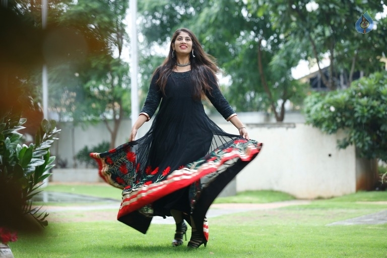 Miss India Asia Pacific 2017 Manasa Jonnalagadda Images - 11 / 29 photos