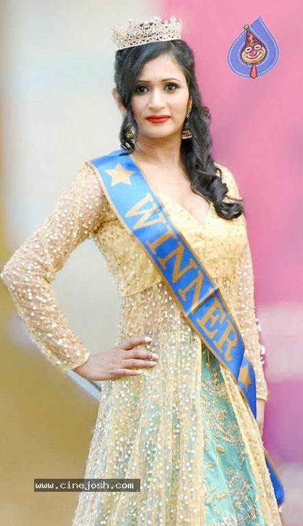 Miss USA Jo Sharma Photos - 11 / 21 photos