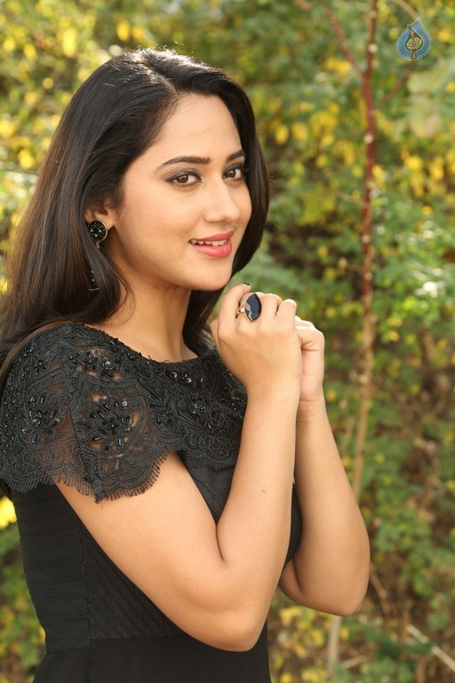 Miya George New Gallery - 32 / 62 photos