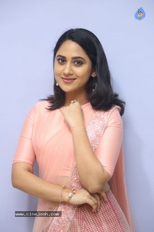 Miya George Photos - 25 / 33 photos