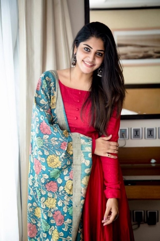 Manjima Mohan Photos - 1 / 6 photos