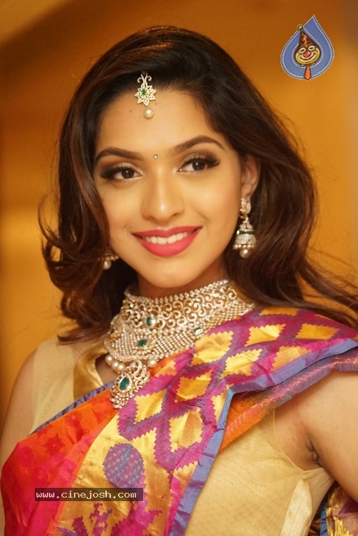Model Mannat Singh Latest Photos - 44 / 45 photos