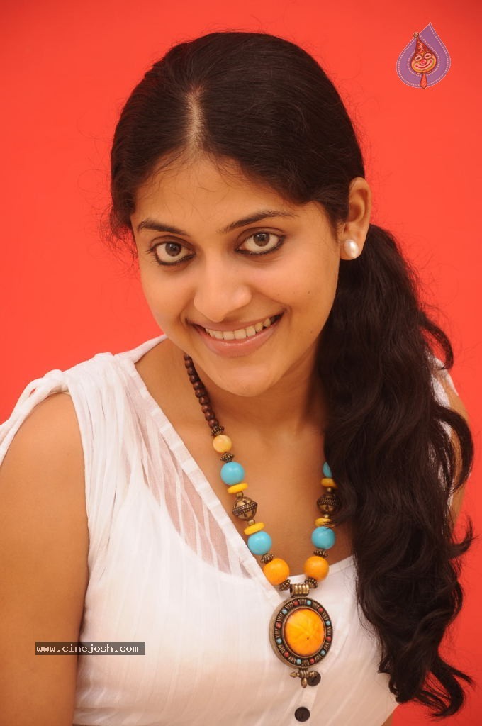 Mohana Hot Stills - 19 / 48 photos