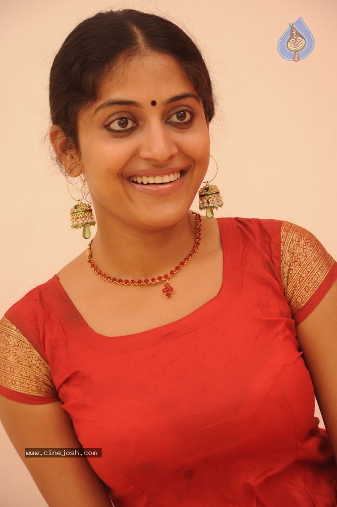 Mohana Hot Stills - 20 / 48 photos