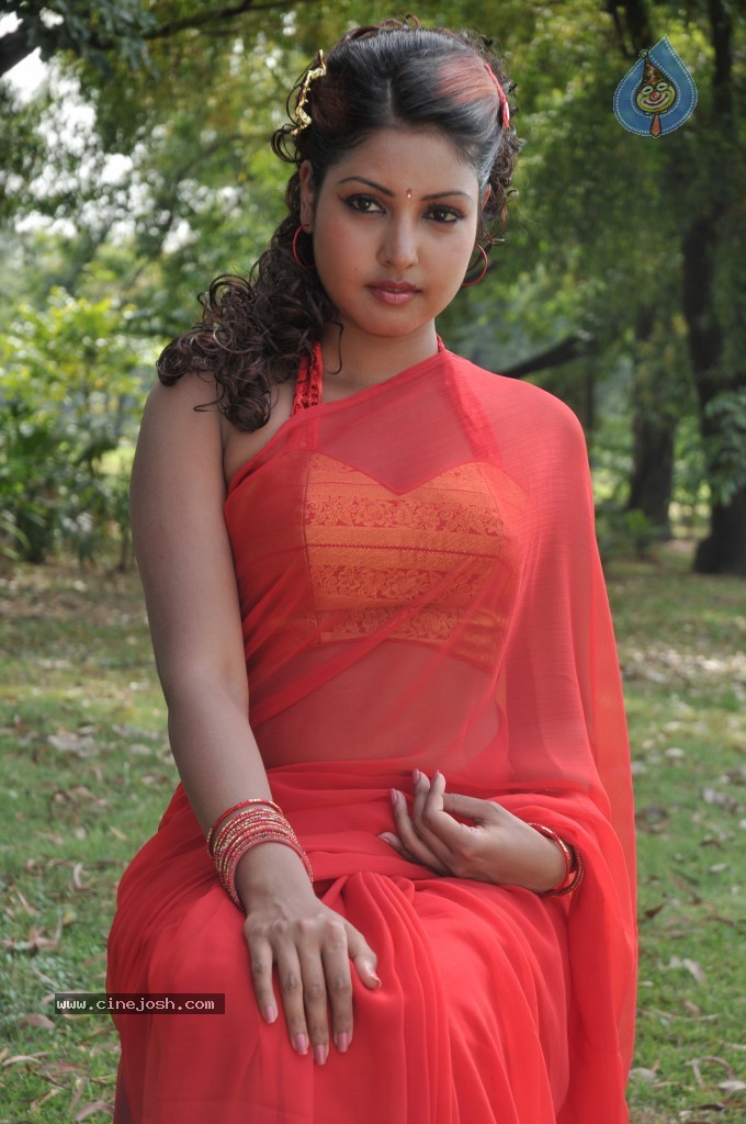 Komal Jha Photos - 39 / 46 photos