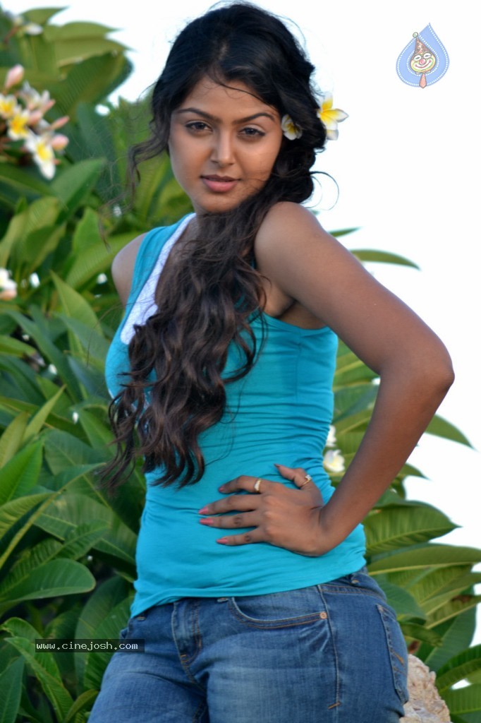 Monal Gajjar New Photos - 43 / 70 photos