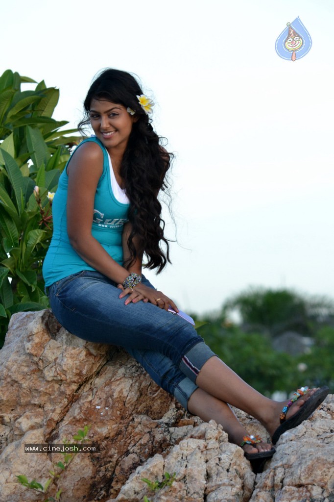 Monal Gajjar New Photos - 59 / 70 photos