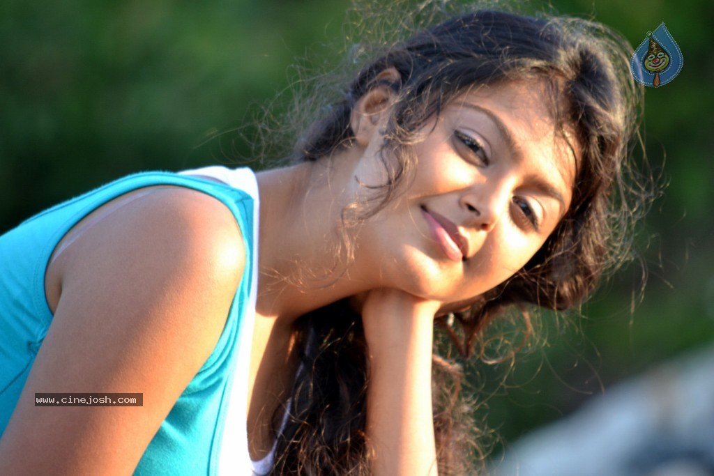 Monal Gajjar New Photos - 60 / 70 photos