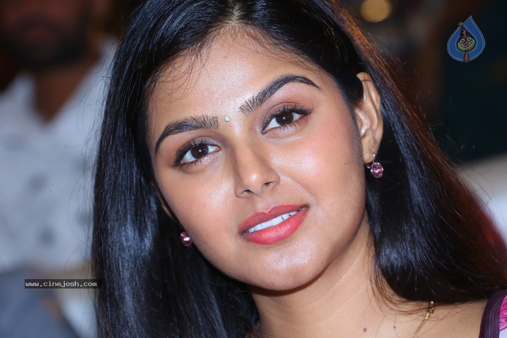 Monal Gajjar New Photos - 25 / 78 photos