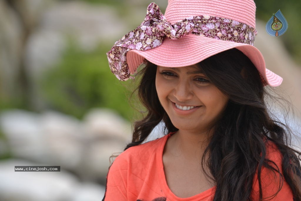 Monal Gajjar New Stills - 60 / 67 photos