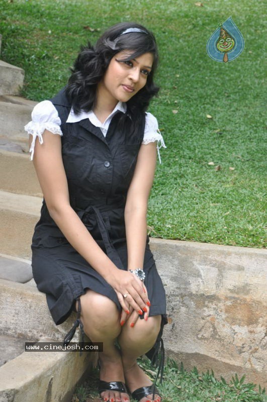 Monika Sharma Stills - 11 / 29 photos