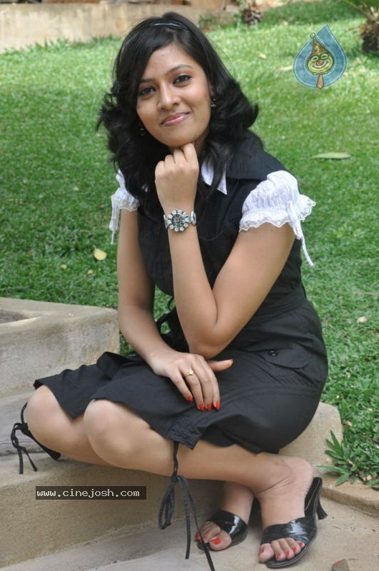 Monika Sharma Stills - 12 / 29 photos