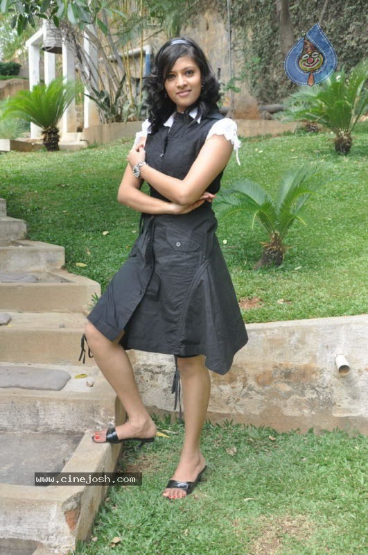 Monika Sharma Stills - 23 / 29 photos