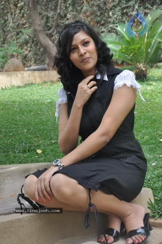 Monika Sharma Stills - 24 / 29 photos